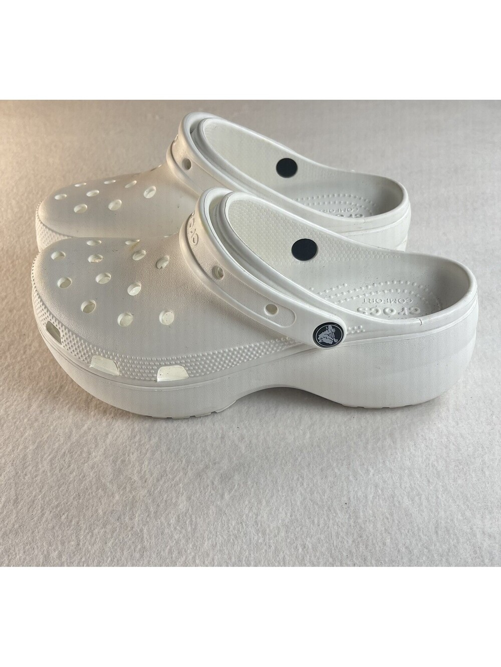 Crocs Classic Platform White Clogs Slip On Shoes Womens Size 9 FLAW